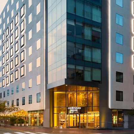 Courtyard By Marriott Lima Miraflores Hotel Exterior photo