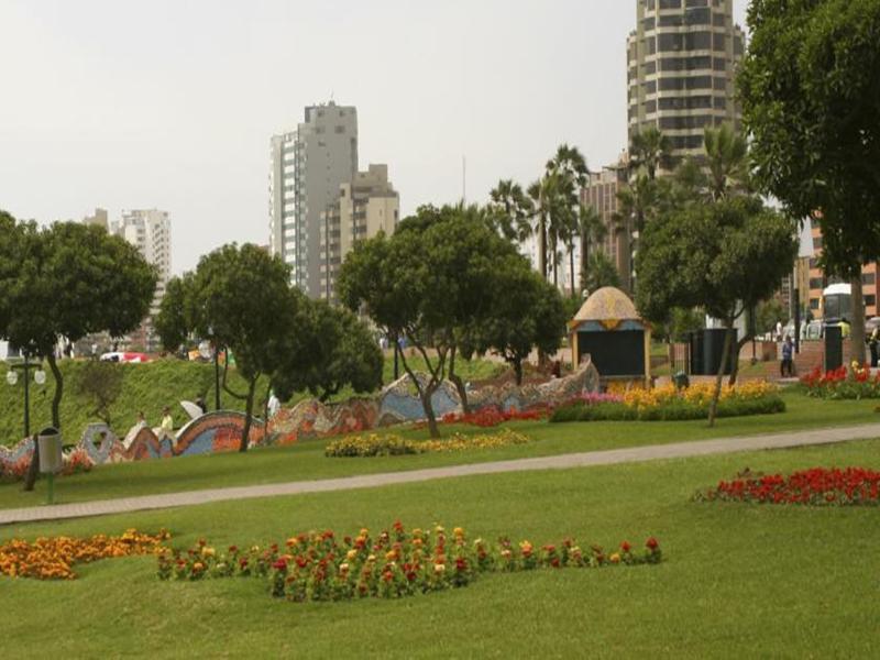 Courtyard By Marriott Lima Miraflores Hotel Exterior photo